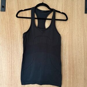 Lululemon Swiftly Tech Racerback Tank black size 4 gym yoga workout running